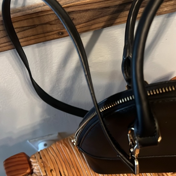 Amelie galant black crossbody bag - Picture 3 of 5